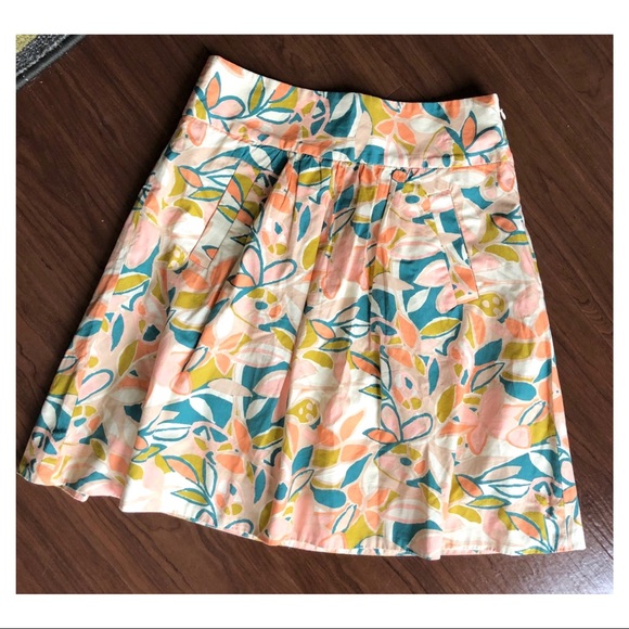 J. Crew // Size 0 // Floral Skirt with Pockets! - Picture 1 of 6